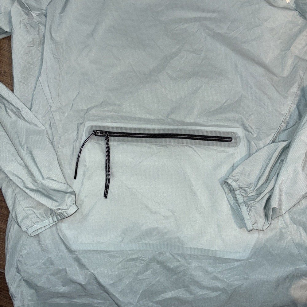 On Running Light Gray Performance Jacket - image 3